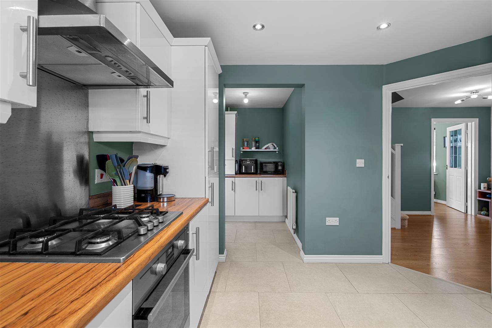 Kitchen & Utility